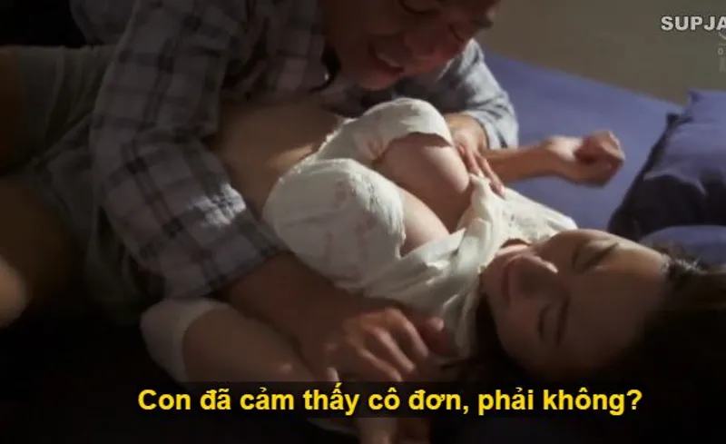 Nhìn con trai mải miết lao đầu vào việc khiến vợ nó cô quạnh, bố chồng liều lĩnh đè con dâu ra "trả bài".